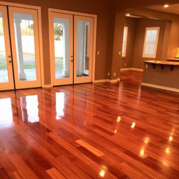 Hard Surface Floor Cleaning in Moorpark CA